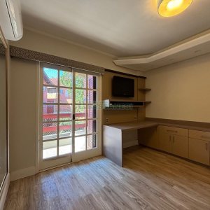 Apartamento com 190m², 3 dormitórios, 2 vagas, no bairro Madureira em Caxias do Sul para Alugar