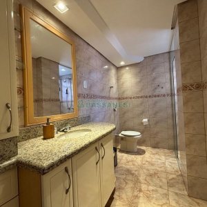 Apartamento com 190m², 3 dormitórios, 2 vagas, no bairro Madureira em Caxias do Sul para Alugar