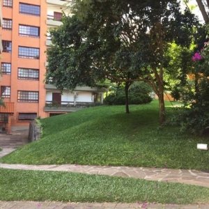 Apartamento com 190m², 3 dormitórios, 2 vagas, no bairro Madureira em Caxias do Sul para Alugar