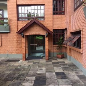 Apartamento com 190m², 3 dormitórios, 2 vagas, no bairro Madureira em Caxias do Sul para Alugar