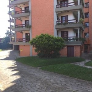 Apartamento com 190m², 3 dormitórios, 2 vagas, no bairro Madureira em Caxias do Sul para Alugar
