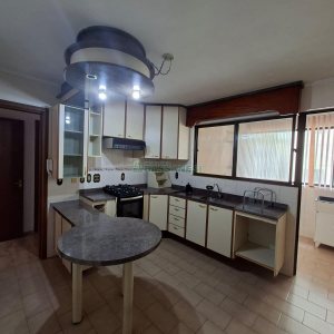 Apto/Cobertura com 157m², 4 dormitórios, 2 vagas, no bairro Panazzolo em Caxias do Sul para Alugar
