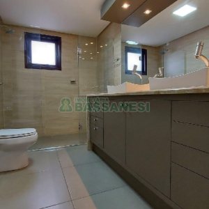 Apto/Cobertura com 250m², 3 dormitórios, 2 vagas, no bairro Petrópolis em Caxias do Sul para Alugar