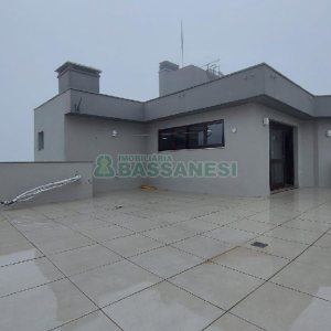 Apto/Cobertura com 250m², 3 dormitórios, 2 vagas, no bairro Petrópolis em Caxias do Sul para Alugar