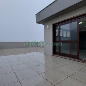 Apto/Cobertura com 250m², 3 dormitórios, 2 vagas, no bairro Petrópolis em Caxias do Sul para Alugar