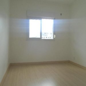 Apartamento com 73m², 2 dormitórios, 1 vaga, no bairro Pio X em Caxias do Sul para Alugar