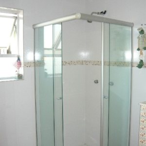 Casa com 280m², 3 dormitórios, 4 vagas, no bairro Lourdes em Caxias do Sul para Comprar