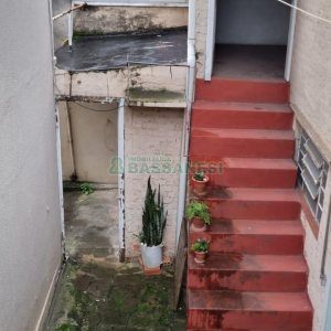 Casa com 200m², 6 dormitórios, 1 vaga, no bairro Centro em Caxias do Sul para Comprar