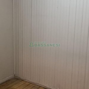 Casa com 200m², 6 dormitórios, 1 vaga, no bairro Centro em Caxias do Sul para Comprar