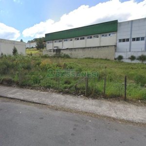 Terreno com 580m², no bairro Sanvitto em Caxias do Sul para Comprar