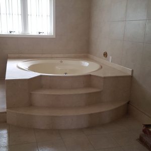 Casa com 390m², 6 dormitórios, 3 vagas, no bairro Universitário em Caxias do Sul para Comprar