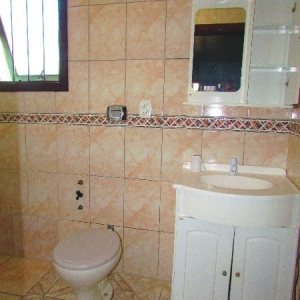 Casa Comercial com 140m², 3 dormitórios, 2 vagas, no bairro Cidade Nova em Caxias do Sul para Comprar