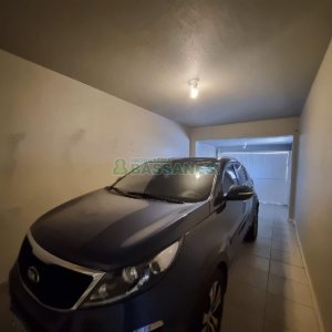 Casa Mobiliada com 330m², 3 dormitórios, 2 vagas, no bairro Petrópolis em Caxias do Sul para Alugar