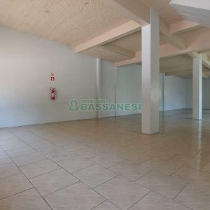 Loja com 130m², no bairro São Leopoldo em Caxias do Sul para Alugar