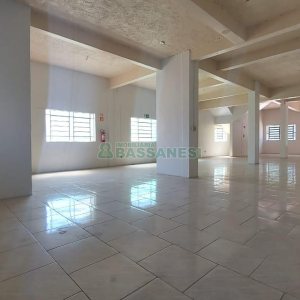 Loja com 130m², no bairro São Leopoldo em Caxias do Sul para Alugar