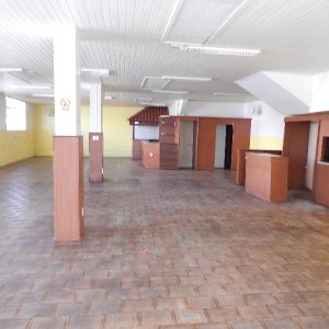 Loja com 311m², no bairro São Leopoldo em Caxias do Sul para Alugar