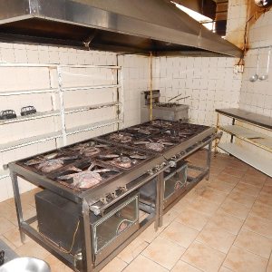 Loja com 311m², no bairro São Leopoldo em Caxias do Sul para Alugar