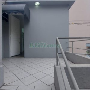 Sala com 25m², no bairro São Pelegrino em Caxias do Sul para Alugar