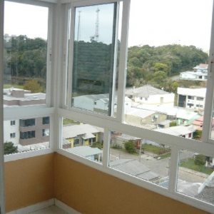Apartamento com 65m², 2 dormitórios, 2 vagas, no bairro Jardim Eldorado em Caxias do Sul para Comprar