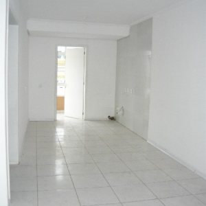 Apartamento com 65m², 2 dormitórios, 2 vagas, no bairro Jardim Eldorado em Caxias do Sul para Comprar