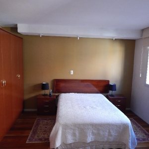 Sobrado com 110m², 3 dormitórios, 2 vagas, no bairro Nossa Senhora da Saúde em Caxias do Sul para Alugar ou Comprar