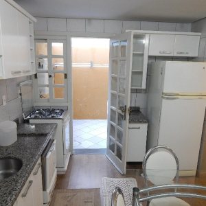 Sobrado com 110m², 3 dormitórios, 2 vagas, no bairro Nossa Senhora da Saúde em Caxias do Sul para Alugar ou Comprar