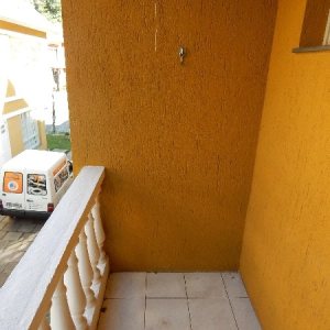 Sobrado com 110m², 3 dormitórios, 2 vagas, no bairro Nossa Senhora da Saúde em Caxias do Sul para Alugar ou Comprar