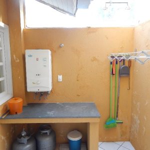 Sobrado com 110m², 3 dormitórios, 2 vagas, no bairro Nossa Senhora da Saúde em Caxias do Sul para Alugar ou Comprar