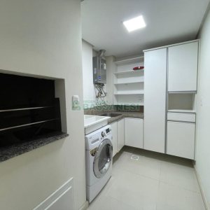 Apto Mobiliado com 148m², 3 dormitórios, 2 vagas, no bairro Madureira em Caxias do Sul para Comprar