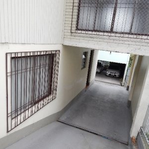 Casa com 63m², 5 dormitórios, 3 vagas, no bairro São José em Caxias do Sul para Comprar