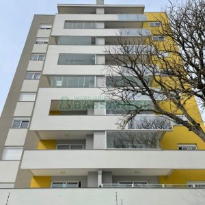 Apartamento com 108m², 3 dormitórios, 2 vagas, no bairro Madureira em Caxias do Sul para Comprar