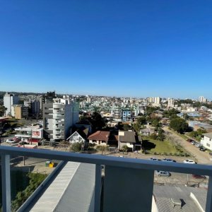 Apartamento com 108m², 3 dormitórios, 2 vagas, no bairro Madureira em Caxias do Sul para Comprar
