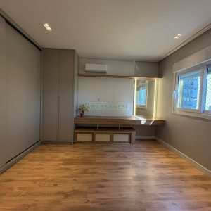 Apartamento com 110m², 3 dormitórios, 2 vagas, no bairro Madureira em Caxias do Sul para Comprar