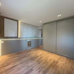 Apartamento com 110m², 3 dormitórios, 2 vagas, no bairro Madureira em Caxias do Sul para Comprar