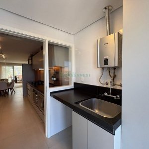 Apartamento com 110m², 3 dormitórios, 2 vagas, no bairro Madureira em Caxias do Sul para Comprar