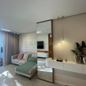 Apartamento com 110m², 3 dormitórios, 2 vagas, no bairro Madureira em Caxias do Sul para Comprar