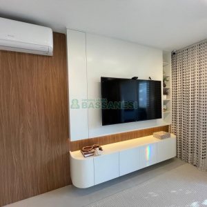 Apartamento com 110m², 3 dormitórios, 2 vagas, no bairro Madureira em Caxias do Sul para Comprar