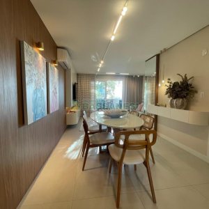 Apartamento com 110m², 3 dormitórios, 2 vagas, no bairro Madureira em Caxias do Sul para Comprar