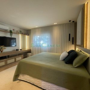 Apartamento com 110m², 3 dormitórios, 2 vagas, no bairro Madureira em Caxias do Sul para Comprar