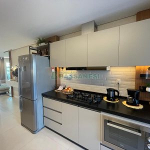 Apartamento com 110m², 3 dormitórios, 2 vagas, no bairro Madureira em Caxias do Sul para Comprar