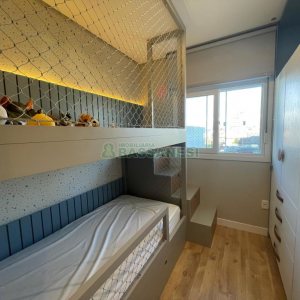 Apartamento com 110m², 3 dormitórios, 2 vagas, no bairro Madureira em Caxias do Sul para Comprar