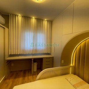 Apartamento com 110m², 3 dormitórios, 2 vagas, no bairro Madureira em Caxias do Sul para Comprar