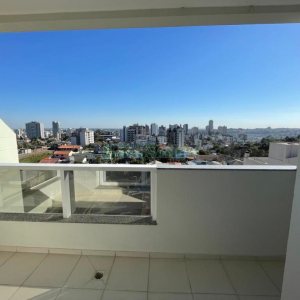 Apartamento com 110m², 3 dormitórios, 2 vagas, no bairro Madureira em Caxias do Sul para Comprar