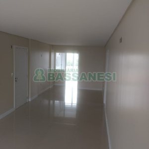 Apartamento com 110m², 3 dormitórios, 2 vagas, no bairro Madureira em Caxias do Sul para Comprar