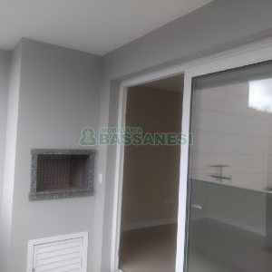 Apartamento com 110m², 3 dormitórios, 2 vagas, no bairro Madureira em Caxias do Sul para Comprar