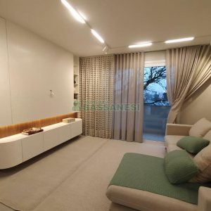 Apartamento com 108m², 3 dormitórios, 2 vagas, no bairro Madureira em Caxias do Sul para Comprar