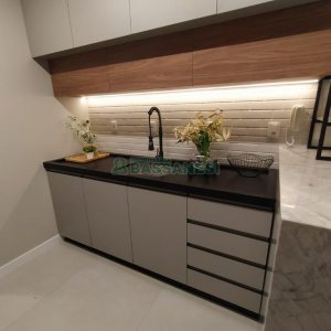 Apartamento com 108m², 3 dormitórios, 2 vagas, no bairro Madureira em Caxias do Sul para Comprar