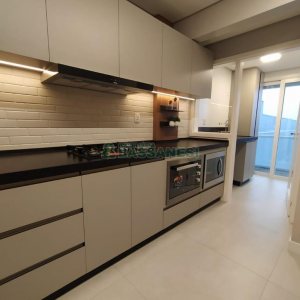 Apartamento com 108m², 3 dormitórios, 2 vagas, no bairro Madureira em Caxias do Sul para Comprar
