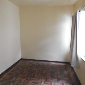 Casa com 111m², 4 dormitórios, no bairro Pio X em Caxias do Sul para Comprar