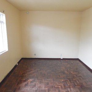 Casa com 111m², 4 dormitórios, no bairro Pio X em Caxias do Sul para Comprar